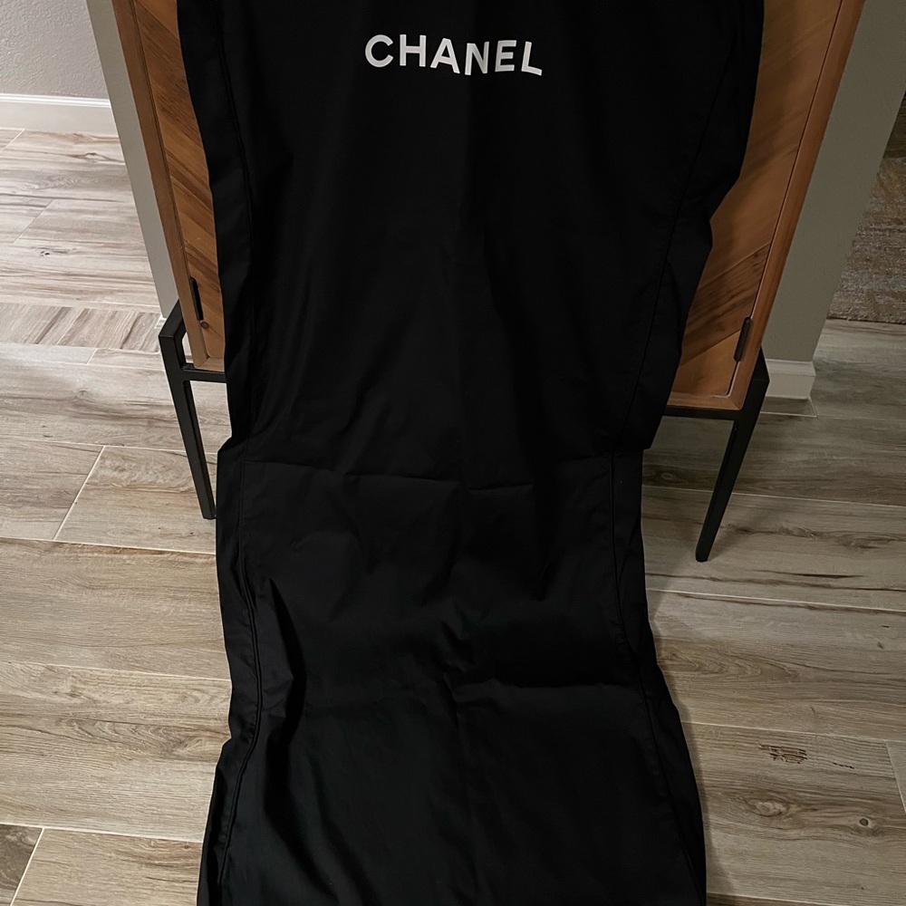 CHANEL Elegant Black Garment Cover